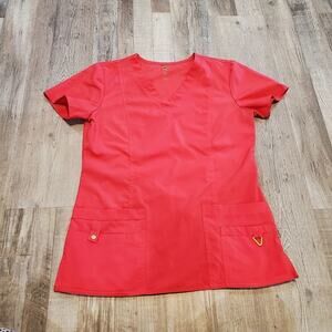 𝅺Activate energy by med couture small coral scrub top